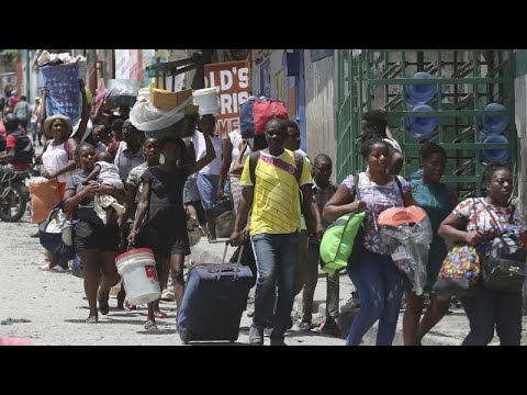Χιλιάδες εγκαταλείπουν τα σπίτια τους στην Α¨ϊτή φοβούμενοι τις συμμορίες