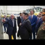 Ρωσία: Ο Κιμ Γιονγκ Ουν σε εργοστάσιο κατασκευής αεροσκαφών – Ο Λαβρόφ θα επισκεφθεί την Πιονγιάνγκ
