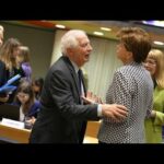 Συνάντηση Ζοσέπ Μπορέλ με την Μπάιμπα Μπράζε στη Λετονία