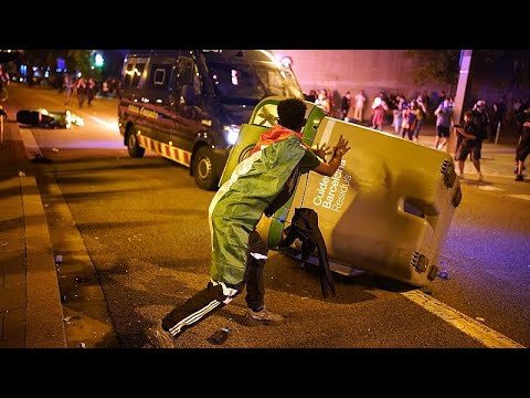 Ισπανία: Φιλοπαλαιστινιακή διαδήλωση στη Βαρκελώνη κατέληξε σε επεισόδια