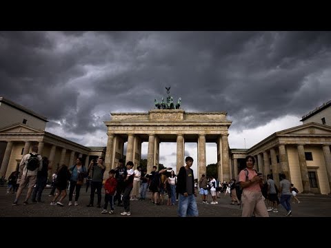 The Cube: Ψεύτικο αερόστατο με τον Πούτιν στο Βερολίνο «τρέλανε» τα social media