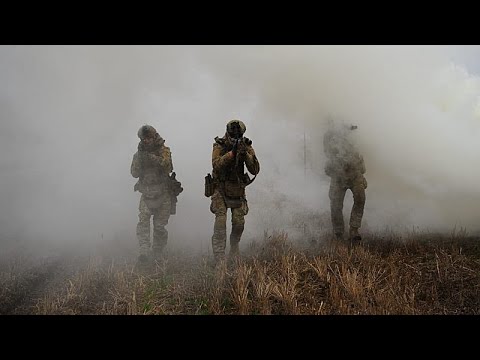 Ρωσικά drones πλήττουν ενεργειακές εγκαταστάσεις στην Οδησσό της Ουκρανίας, καθώς οι μάχες στο...