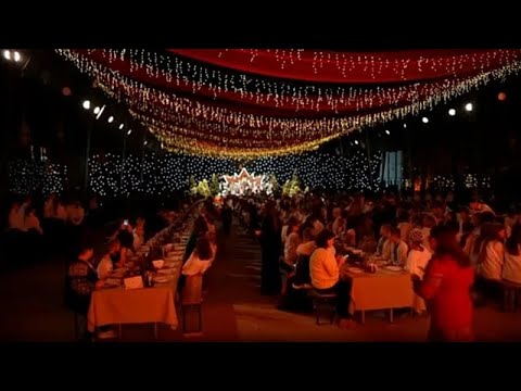 Ουκρανικές οικογένειες παραθέτουν χριστουγεννιάτικο δείπνο για εκτοπισμένα παιδιά στο Κίεβο