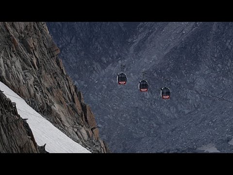 Ιταλία: 100 άτομα εγκλωβισμένα σε τελεφερίκ στο Πάσο Μόρο