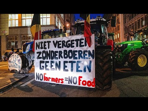 Αγρότες με τρακτέρ στις Βρυξέλλες διαμαρτύρονται κατά της εμπορικής συμφωνίας ΕΕ-Mercosur