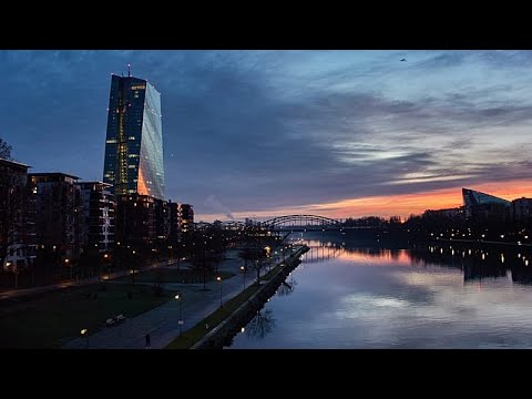 Σταθερά τα επιτόκια της ΕΚΤ για τέταρτη συνεδρίαση