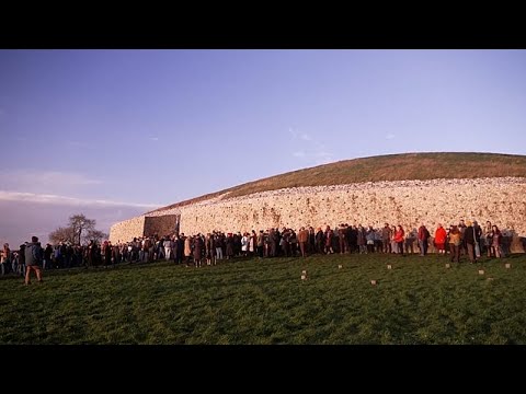 Χειμερινό ηλιοστάσιο στο Newgrange της Ιρλανδίας προσελκύει 2.000 επισκέπτες