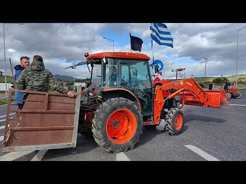Ελλάδα: Πρόσκληση στους αγρότες για συνάντηση με τον πρωθυπουργό την Τρίτη - Μαζικά 48ωρα μπλόκα