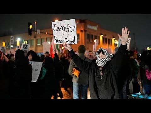 Εκατοντάδες διαδηλώνουν στη Μινεάπολη για θανατηφόρο πυροβολισμό από αξιωματικό της ICE