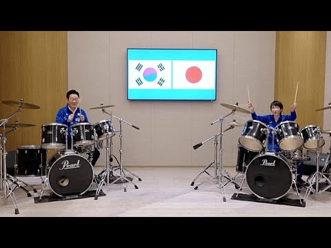 Πρωθυπουργός Τάκαϊτσι και Πρόεδρος Λι παίζουν μαζί τύμπανα στο Τόκιο