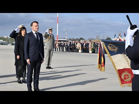 Εμανουέλ Μακρόν: Το 2026 θα είναι «χρονιά προκλήσεων» για την εθνική άμυνα