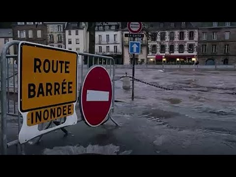 Γαλλία: Σε πορτοκαλί συναγερμό η Βρετάνη - Πλημμυρισμένα τα κέντρα των πόλεων