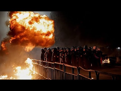 Αλβανία: Σοβαρά επεισόδια σε αντικυβερνητική διαδήλωση στα Τίρανα (φωτο)