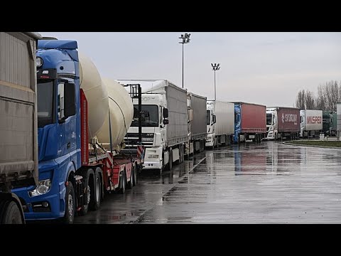 Μεταφορείς από τα Δυτικά Βαλκάνια μπλοκάρουν σύνορα, απαιτώντας παράταση παραμονής στην Ε.Ε.