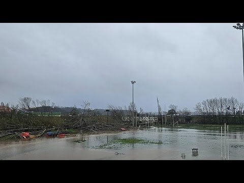 Πορτογαλία: Χωρίς νερό και ρεύμα πολλές περιοχές μετά το φονικό πέρασμα της καταιγίδας Κριστίν