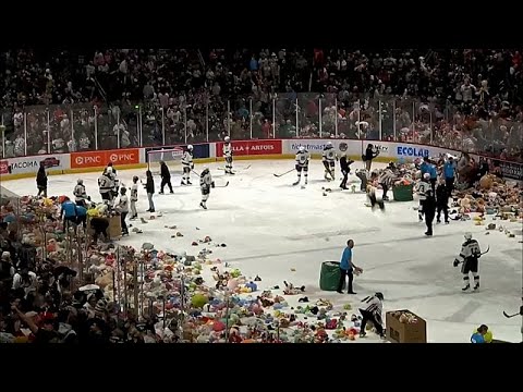 Ρίψη αρκουδιών των Hershey Bears συγκέντρωσε 81.796 παιχνίδια για φιλανθρωπικά ιδρύματα