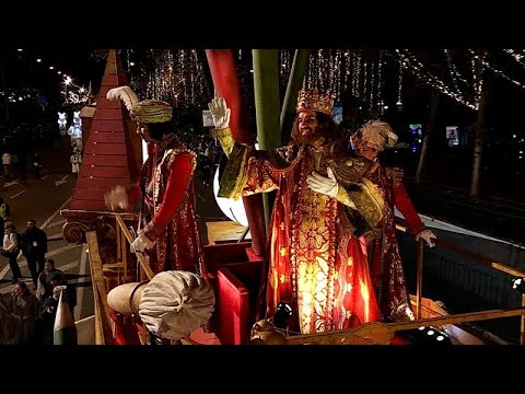 Χιλιάδες γιορτάζουν την παρέλαση των Τριών Μάγων του 2026 στη Μαδρίτη