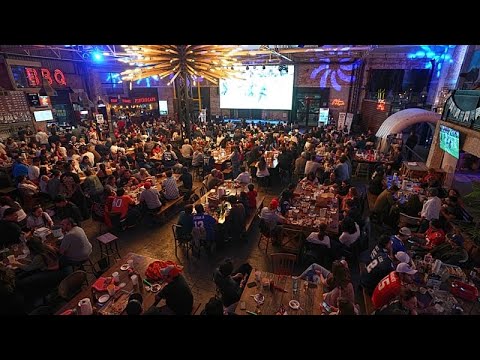 Βεγγαλικά και πανηγυρισμοί για το Super Bowl στους δρόμους του Σιάτλ