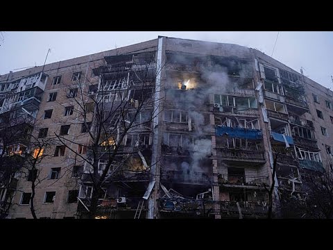 Ρωσικά πλήγματα με μη επανδρωμένα αεροσκάφη και πυραύλους σκότωσαν τουλάχιστον πέντε αμάχους...