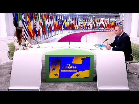 Ο Ρουμάνος υπ. Οικονομικών στηρίζει τα ευρωομόλογα και το «Made in Europe» για την ανταγωνιστικότητα