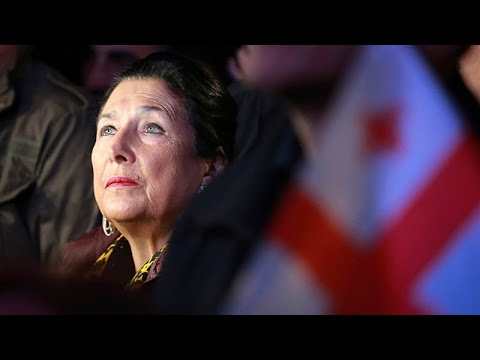 Σαλομέ Ζουραμπιτσβίλι στο Euronews: «Ο Πούτιν δεν θέλει ειρήνη, πρέπει να αναγκαστεί»