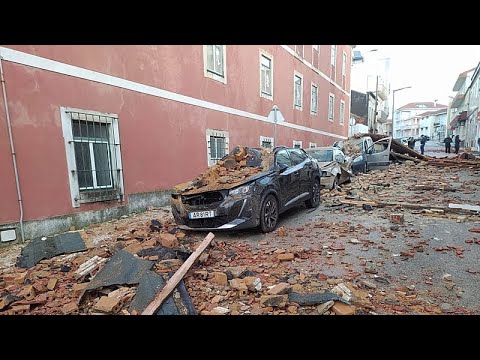 Κακοκαιρία προκαλεί πλημμύρες, διακοπές ρεύματος και κλειστούς δρόμους στην Πορτογαλία