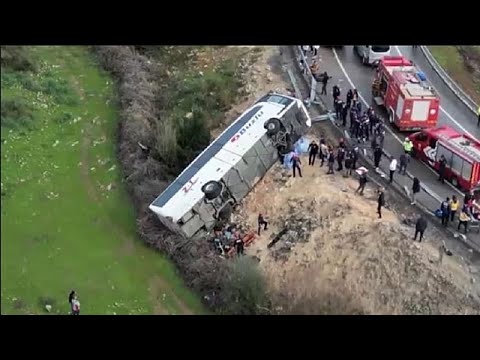 Τουρκία: Δεκαέξι νεκροί και δεκάδες τραυματίες σε δύο τροχαία δυστυχήματα