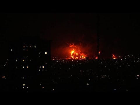 Στις φλόγες πετρελαϊκές εγκαταστάσεις του Ιράν - Διακόπηκε η διανομή καυσίμων