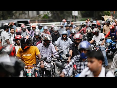 Ουρές στα πρατήρια στο Μπανγκλαντές λόγω φόβων για ελλείψεις καυσίμων