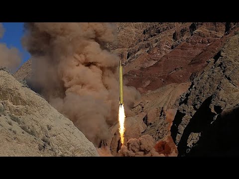 Το Ιράν εξαπολύει σφοδρά πλήγματα σε όλο τον Κόλπο καθώς η κρίση στο Ορμούζ βαθαίνει