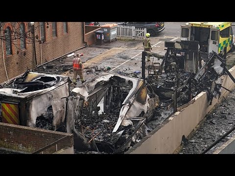 Εναέριες λήψεις δείχνουν τον φερόμενο εμπρησμό εβραϊκών ασθενοφόρων στο Λονδίνο