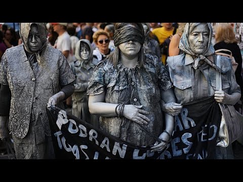 Τεράστιο πλήθος στο Μπουένος Άιρες τιμά τα 50 χρόνια από το πραξικόπημα του 1976