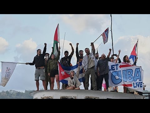 Ο ακτιβιστικός στολίσκος «Nuestra América» έφτασε στην Αβάνα με αρκετούς τόνους τροφίμων