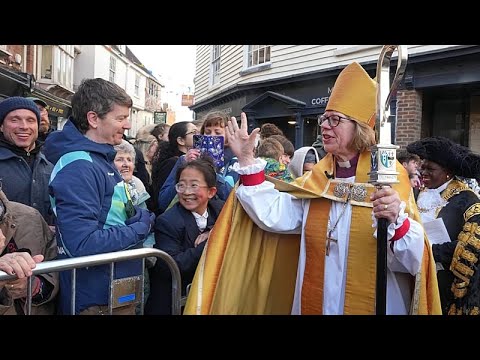 Δείτε: Η Sarah Mullally γίνεται η πρώτη γυναίκα επικεφαλής της Αγγλικανικής Εκκλησίας