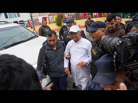 Νεπάλ: Χειροπέδες στον πρώην πρωθυπουργό για την καταστολή των αιματηρών διαδηλώσεων της «Γενιάς Ζ»