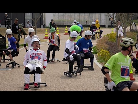 Γκραν Πρι με καρέκλες γραφείου στους δρόμους της Ιαπωνίας