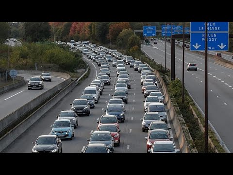 «Επιχείρηση σαλιγκάρι»: Κυκλοφοριακό χάος στο Παρίσι λόγω κινητοποίησης για τις τιμές των καυσίμων