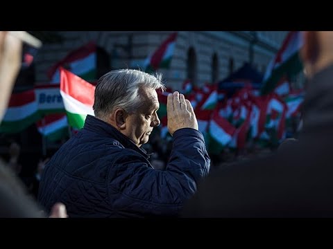 Βίκτορ Όρμπαν: Πώς μετατράπηκε από φιλελεύθερος ακτιβιστής σε σύμβολο του παγκόσμιου λαϊκισμού