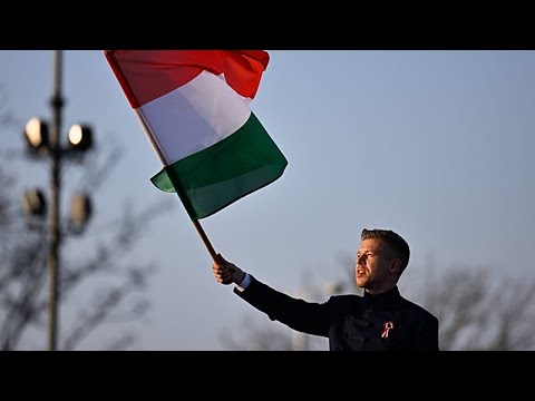 Πέτερ Μαγιάρ: Ο μεγάλος πολιτικός αντίπαλος του Βίκτορ Όρμπαν ενόψει των βουλευτικών εκλογών