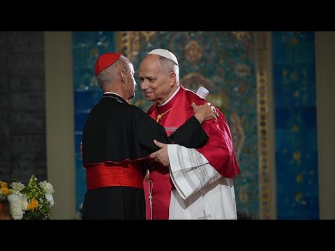 Ο πάπας Λέων ΙΔ΄ τελεί ιστορική λειτουργία σε βροχερή βασιλική στο Αλγέρι