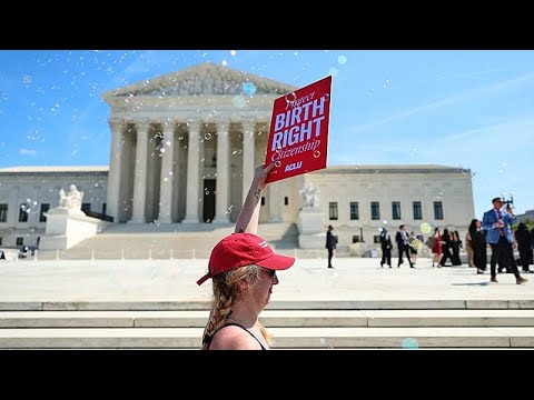 ΗΠΑ: Επιφυλακτικό το Ανώτατο Δικαστήριο για τη νομιμότητα του διατάγματος Τραμπ για το δίκαιο...