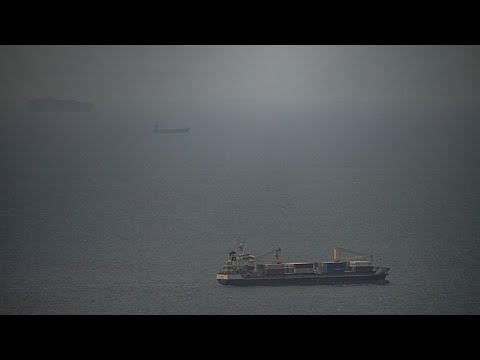 Κλιμακώνεται η ένταση στα Στενά του Ορμούζ: Πυροβολισμοί και καταλήψεις πλοίων από το Ιράν