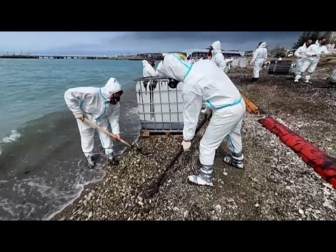 Καπνός υψώνεται πάνω από τη ρωσική Τουάπσε μετά από ουκρανικά πλήγματα σε διυλιστήριο