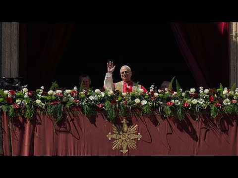 "Όσοι κρατούν όπλα ας τα αφήσουν κάτω!", καλεί ο Πάπας Λέων ΙΔ' στην πρώτη του ευλογία στην...