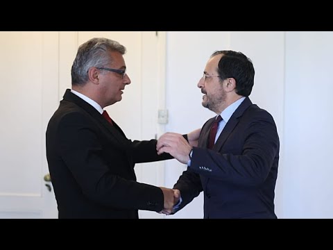 &Omicron;&Eta;&Epsilon;: &Gamma;&iota;&alpha; &tau;&eta;&nu; &omicron;&upsilon;&sigma;ί&alpha; &tau;&omicron;&upsilon; &Kappa;&upsilon;&pi;&rho;&iota;&alpha;&kappa;&omicron;ύ &sigma;&upsilon;&zeta;ή&tau;&eta;&sigma;&alpha;&nu; &Chi;&rho;&iota;&sigma;&tau;&omicron;&delta;&omicron;&upsilon;&lambda;ί&delta;&eta;&sigmaf; - Έ&rho;&chi;&iota;&omicron;&upsilon;&rho;&mu;&alpha;&nu;