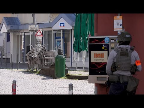 &Gamma;&epsilon;&rho;&mu;&alpha;&nu;ί&alpha; - &Lambda;&eta;&sigma;&tau;&epsilon;ί&alpha; &sigma;&epsilon; &tau;&rho;ά&pi;&epsilon;&zeta;&alpha;: &Epsilon;&lambda;&epsilon;ύ&theta;&epsilon;&rho;&omicron;&iota; &omicron;&iota; ό&mu;&eta;&rho;&omicron;&iota;, ά&phi;&alpha;&nu;&tau;&omicron;&iota; &omicron;&iota; &delta;&rho;ά&sigma;&tau;&epsilon;&sigmaf;