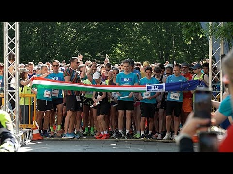 Εορτασμοί για την Ημέρα της Ευρώπης στην Ουγγαρία μία μέρα μετά την αντικατάσταση Όρμπαν στο τιμόνι