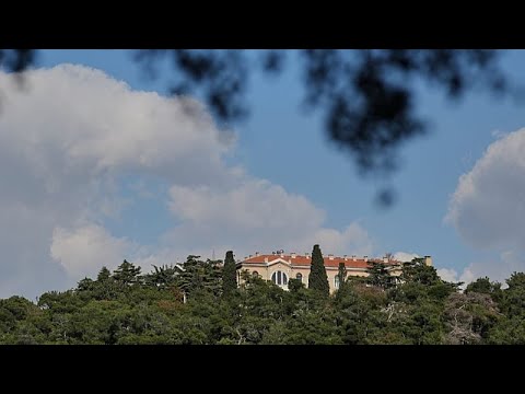 &Theta;&epsilon;&omicron;&lambda;&omicron;&gamma;&iota;&kappa;ή &Sigma;&chi;&omicron;&lambda;ή &tau;&eta;&sigmaf; &Chi;ά&lambda;&kappa;&eta;&sigmaf;: &Tau;&epsilon;&lambda;&epsilon;&iota;ώ&nu;&omicron;&upsilon;&nu; &tau;&alpha; έ&rho;&gamma;&alpha; &tau;&omicron;&nu; &Sigma;&epsilon;&pi;&tau;έ&mu;&beta;&rho;&iota;&omicron; - &laquo;&Sigma;&tau;&omicron;&nu; &alpha;έ&rho;&alpha;&raquo; &eta; ά&delta;&epsilon;&iota;&alpha; &epsilon;&pi;&alpha;&nu;&alpha;&lambda;&epsilon;&iota;&tau;&omicron;&upsilon;&rho;&gamma;ί&alpha;&sigmaf;