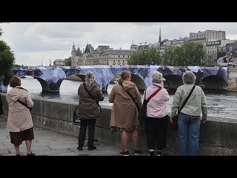 Παρίσι: Η Pont Neuf γίνεται...σπήλαιο από τον διάσημο JR προς τιμήν των Κρίστο και Ζαν-Κλοντ