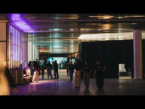 9&eta; &Mu;&pi;&iota;&epsilon;&nu;ά&lambda;&epsilon; &Sigma;ύ&gamma;&chi;&rho;&omicron;&nu;&eta;&sigmaf; &Tau;έ&chi;&nu;&eta;&sigmaf; &Theta;&epsilon;&sigma;&sigma;&alpha;&lambda;&omicron;&nu;ί&kappa;&eta;&sigmaf;: &Tau;&rho;&epsilon;&iota;&sigmaf; Έ&lambda;&lambda;&eta;&nu;&epsilon;&sigmaf; &kappa;&alpha;&lambda;&lambda;&iota;&tau;έ&chi;&nu;&epsilon;&sigmaf; &mu;&alpha;&sigmaf; &mu;&iota;&lambda;&omicron;ύ&nu; &gamma;&iota;&alpha; &tau;&alpha; έ&rho;&gamma;&alpha; &tau;&omicron;&upsilon;&sigmaf;